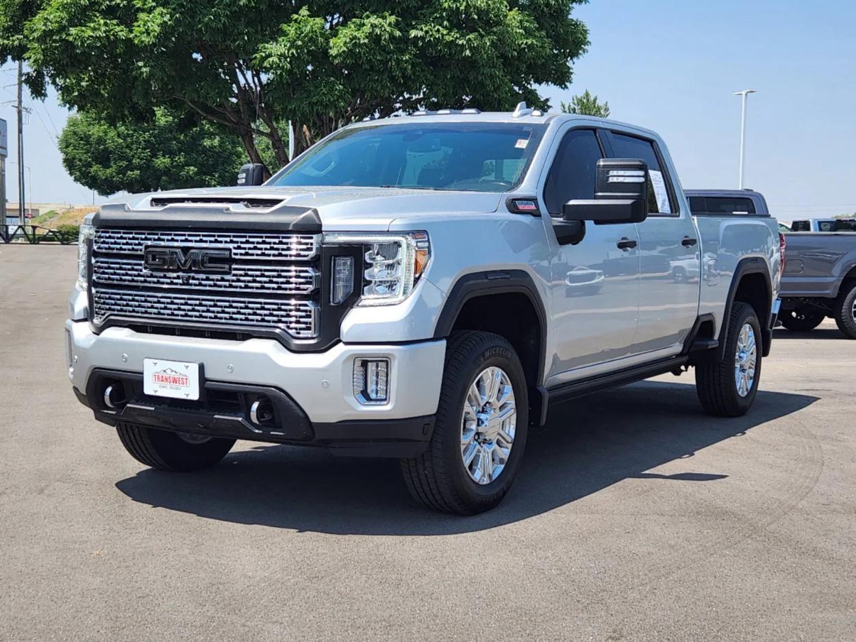 2022 GMC Sierra 3500HD Denali | Photo 3 of 28