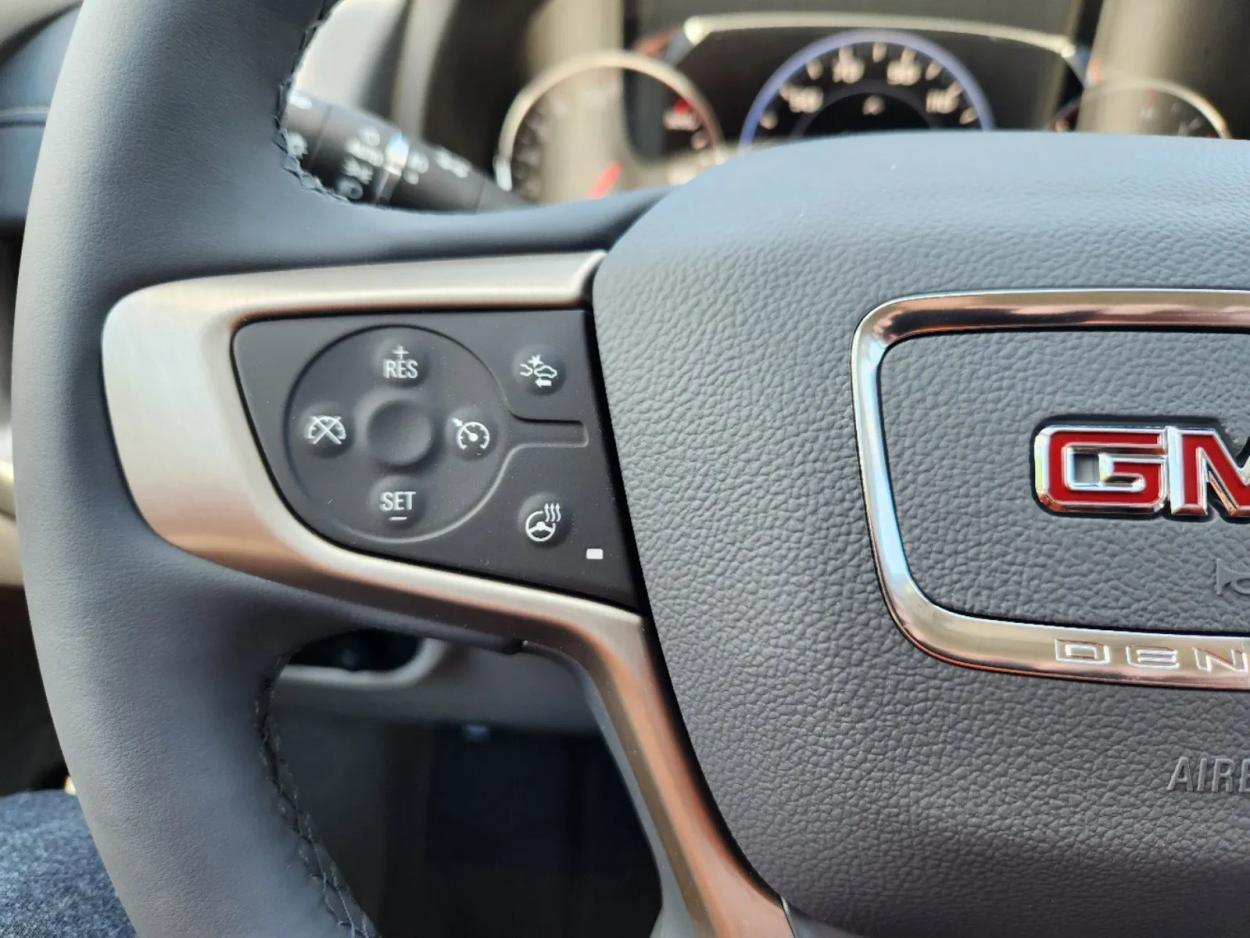 2024 GMC Terrain Denali | Photo 19 of 27