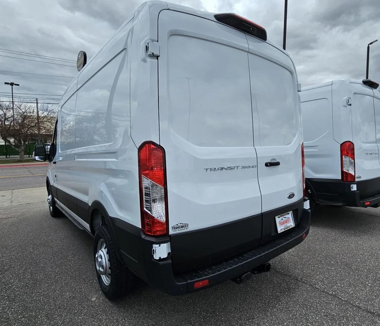 2023 Ford Transit-350 | Photo 5 of 19