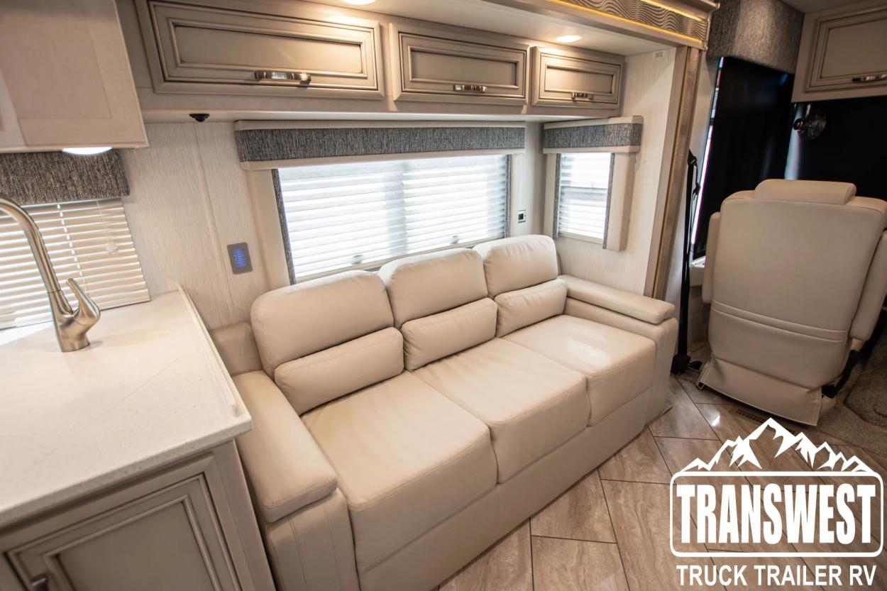 2024 Newmar Bay Star Sport 3014 | Photo 12 of 21