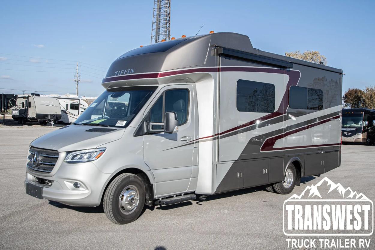 2024 Tiffin Wayfarer 25 JW | Photo 6 of 21