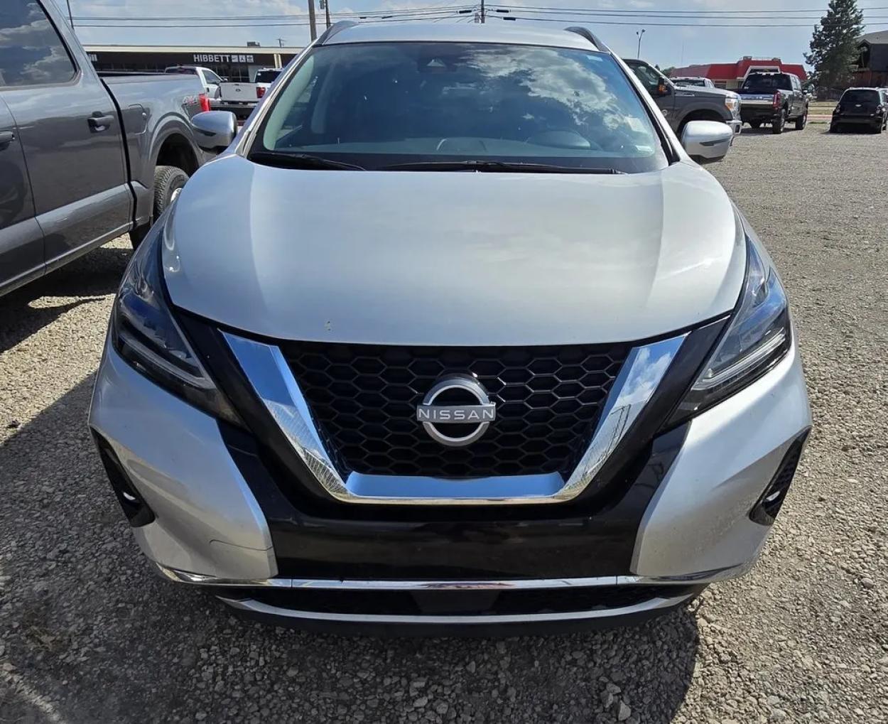 2023 Nissan Murano | Photo 1 of 3