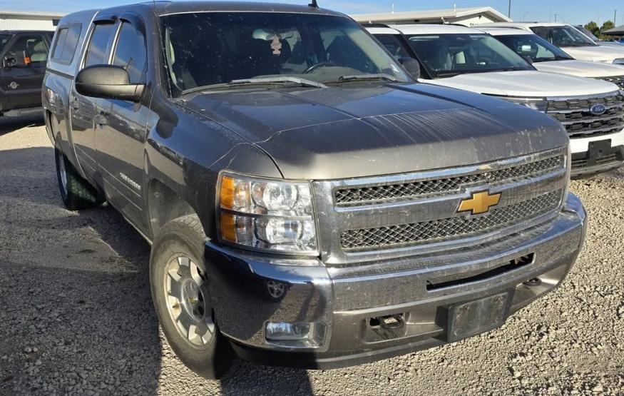 2012 Chevrolet Silverado 1500 | Photo 2 of 3