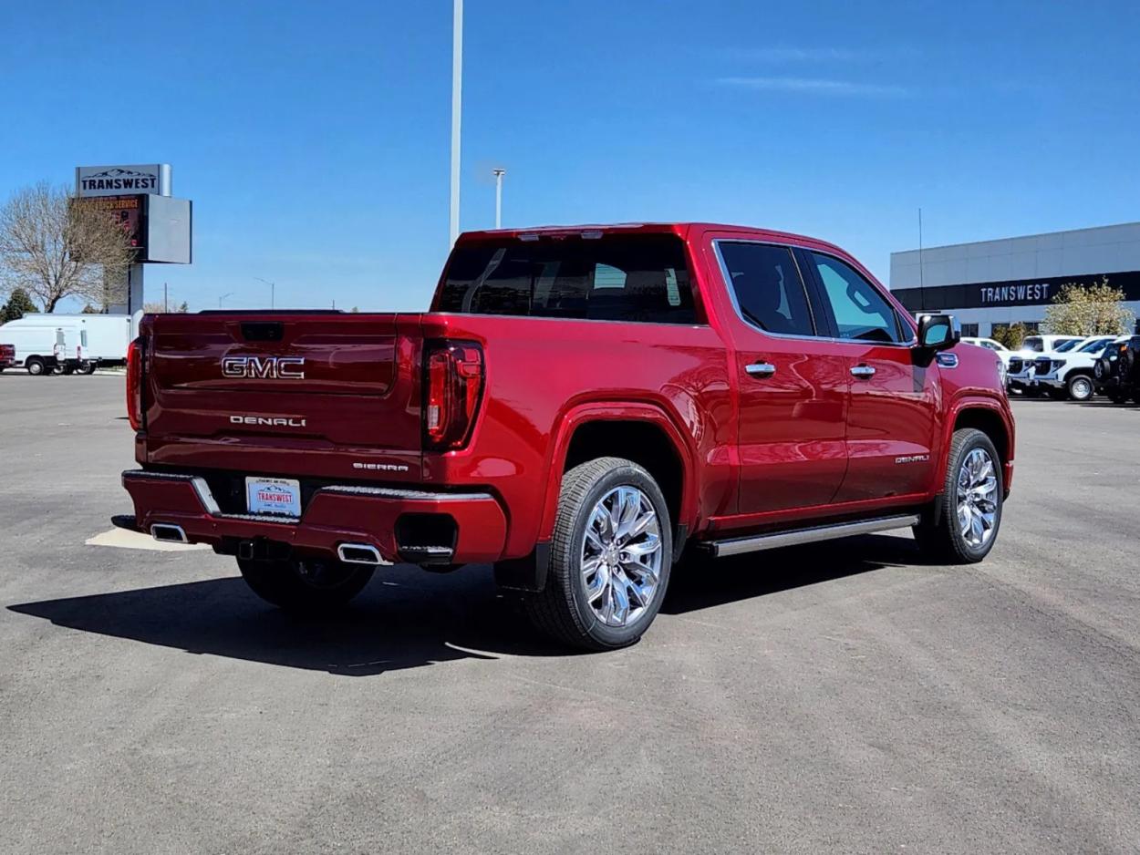 2024 GMC Sierra 1500 Denali | Photo 2 of 26