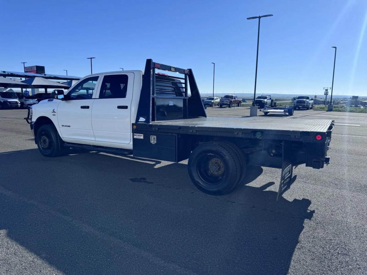 2019 RAM 3500 Chassis Cab Tradesman | Photo 6 of 12