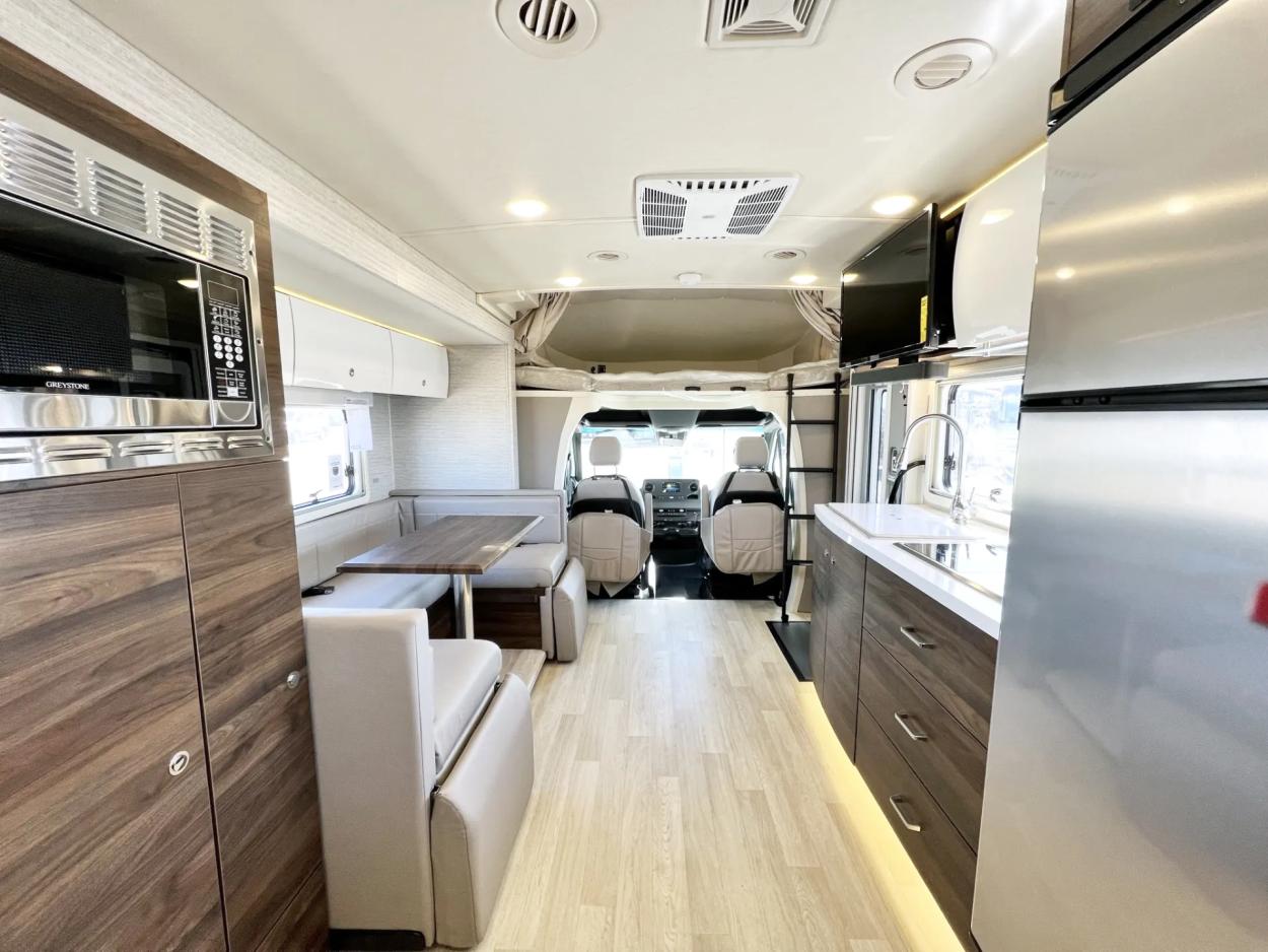 2023 Winnebago Navion 24J | Photo 7 of 36