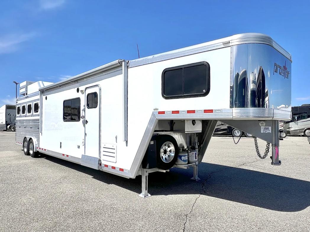 2017 Cimarron Prostar 4HLQ 