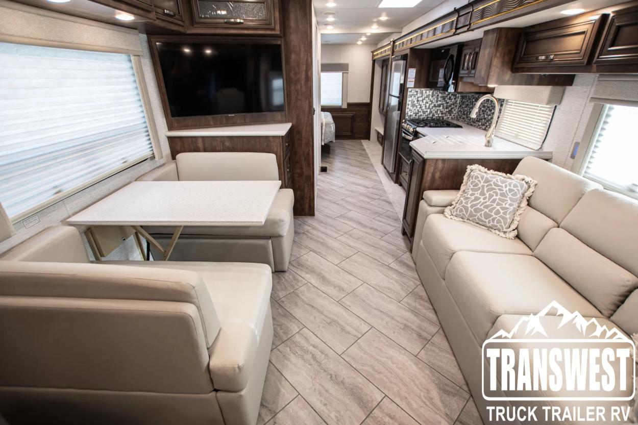 2024 Newmar Bay Star Sport 3014 | Photo 2 of 19