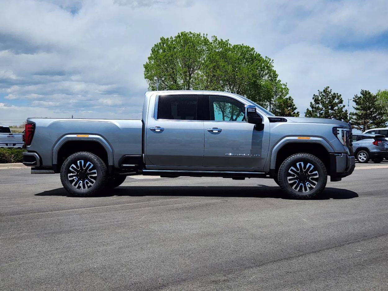 2024 GMC Sierra 2500HD Denali Ultimate 