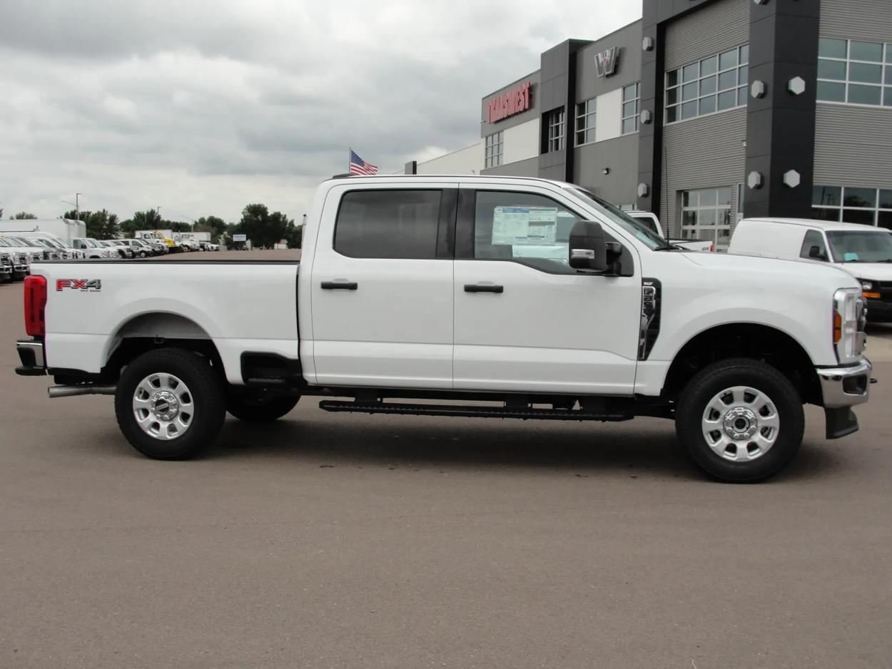 2024 Ford F-250 | Photo 6 of 18