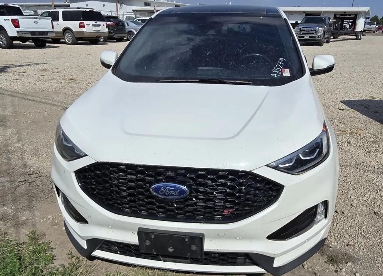 2020 Ford Edge 