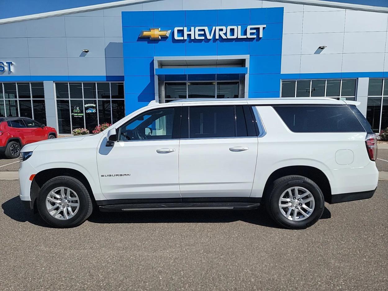 2023 Chevrolet Suburban LT | Photo 1 of 21