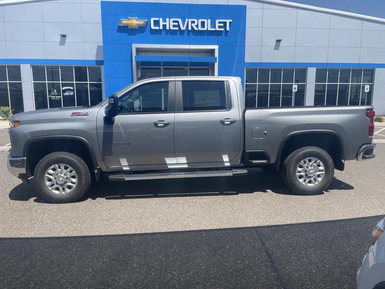 2024 Chevrolet Silverado 3500HD LT 