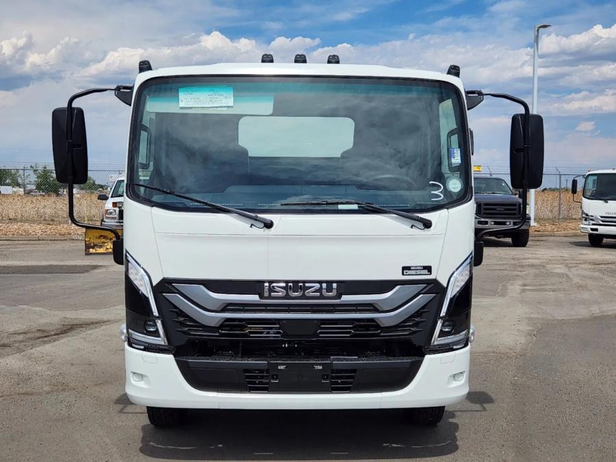 2025 Isuzu NRR DIESEL 150 WHEELBASE | Photo 1 of 5