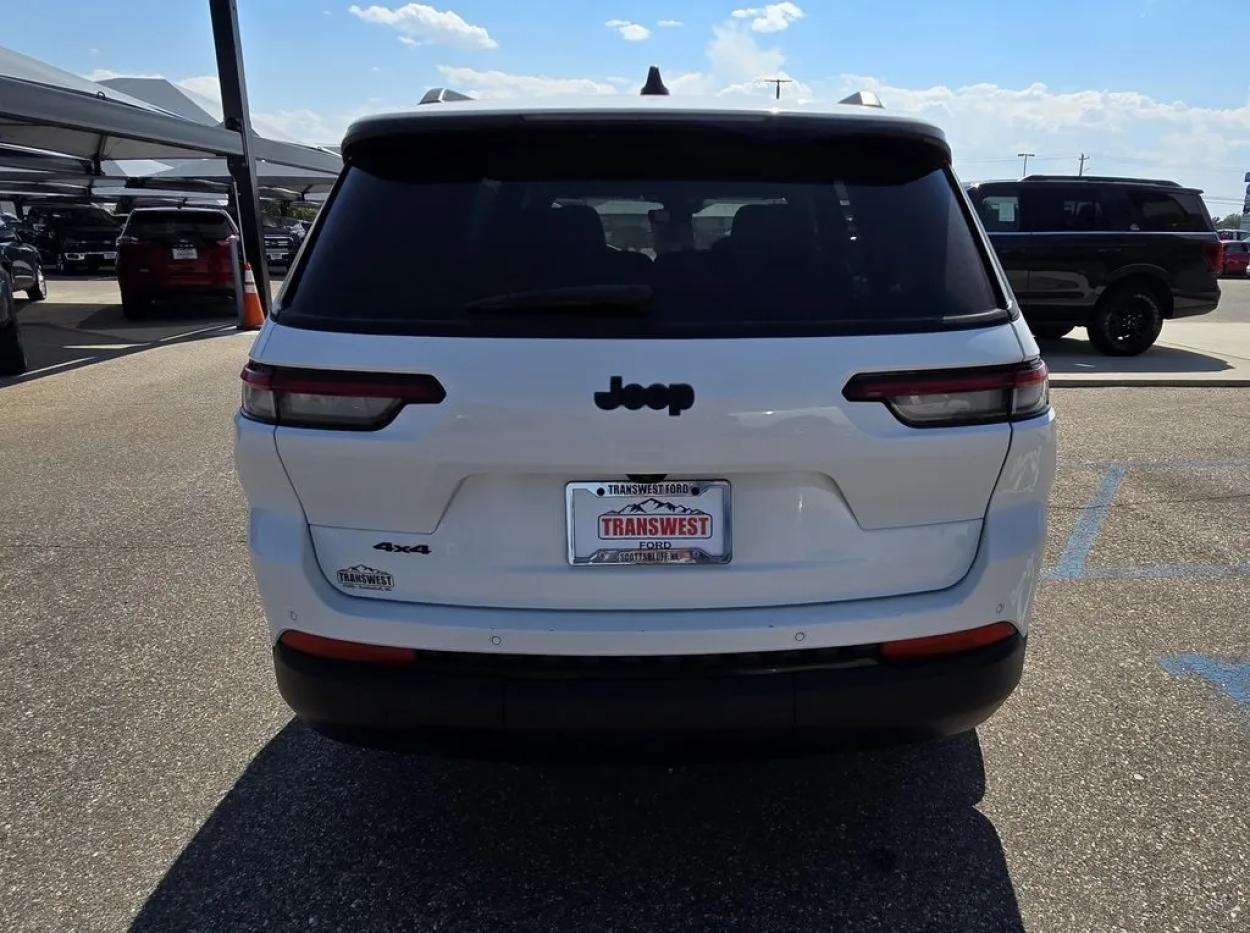 2023 Jeep Grand Cherokee L | Photo 7 of 33