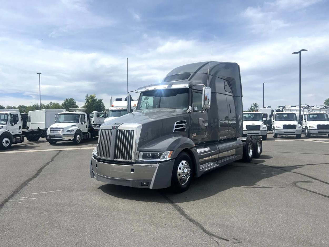 2022 Western Star 57X 