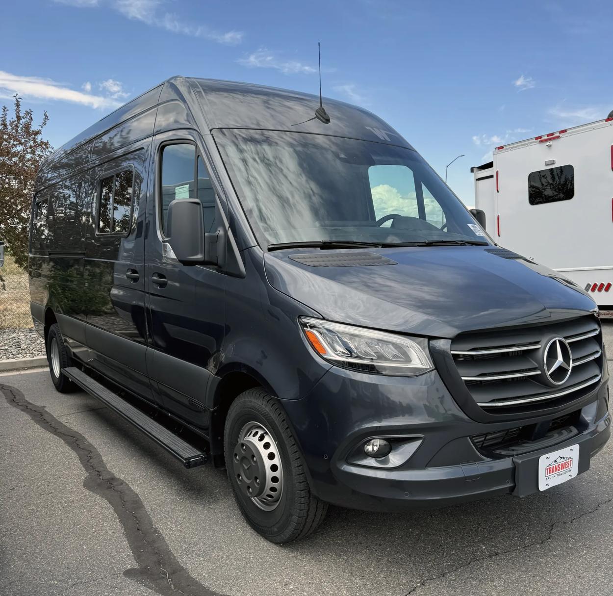 2023 Winnebago Adventure Wagon 70 SE | Photo 12 of 12