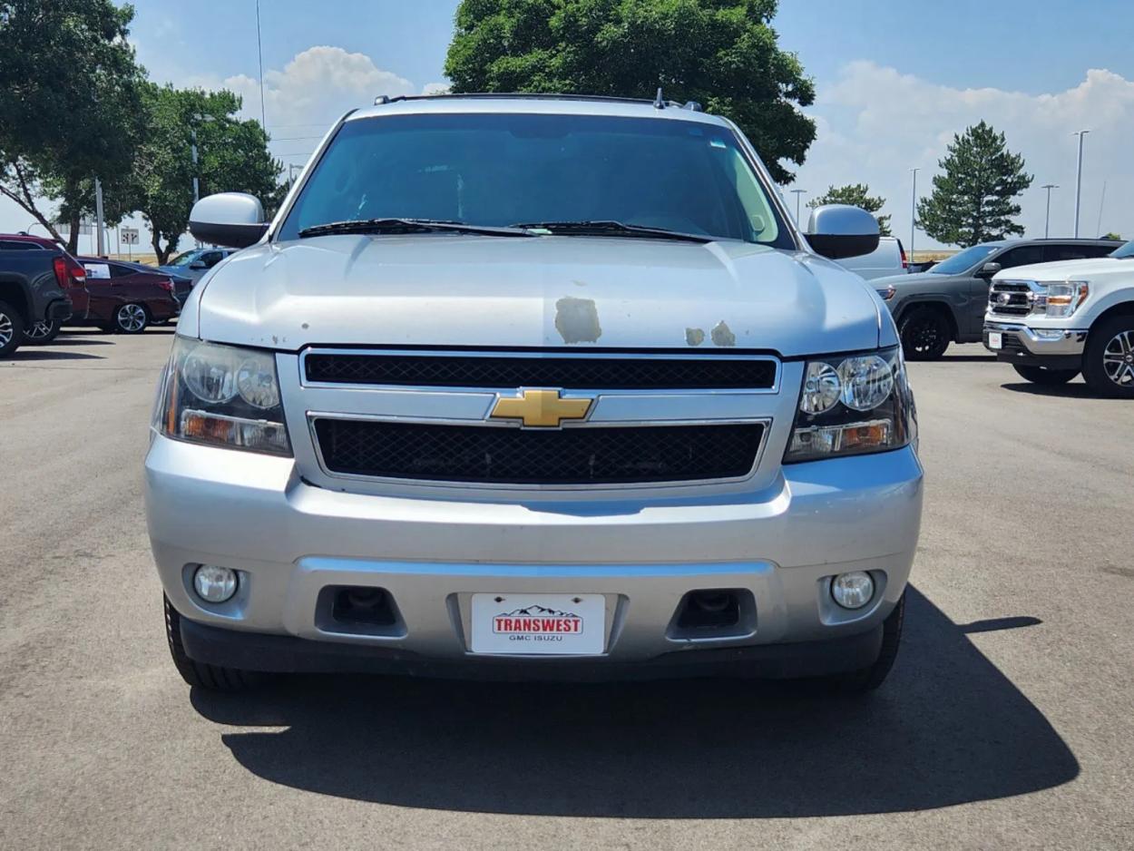 2013 Chevrolet Avalanche LS | Photo 3 of 26