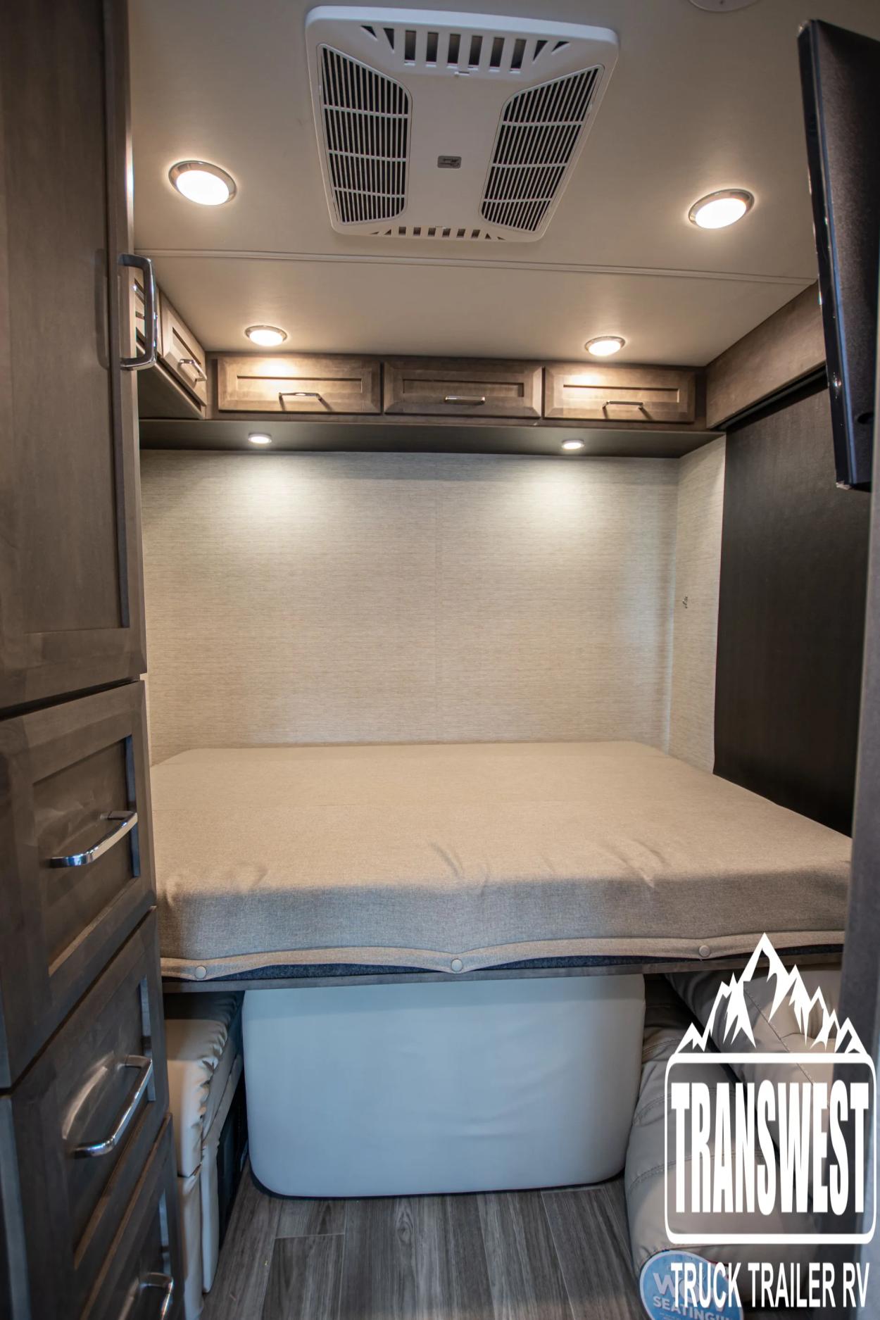 2024 Tiffin Wayfarer 25 RLW | Photo 21 of 24