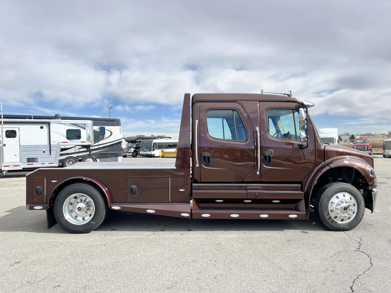 2023 Freightliner M2 106 Summit Hauler | Photo 25 of 28