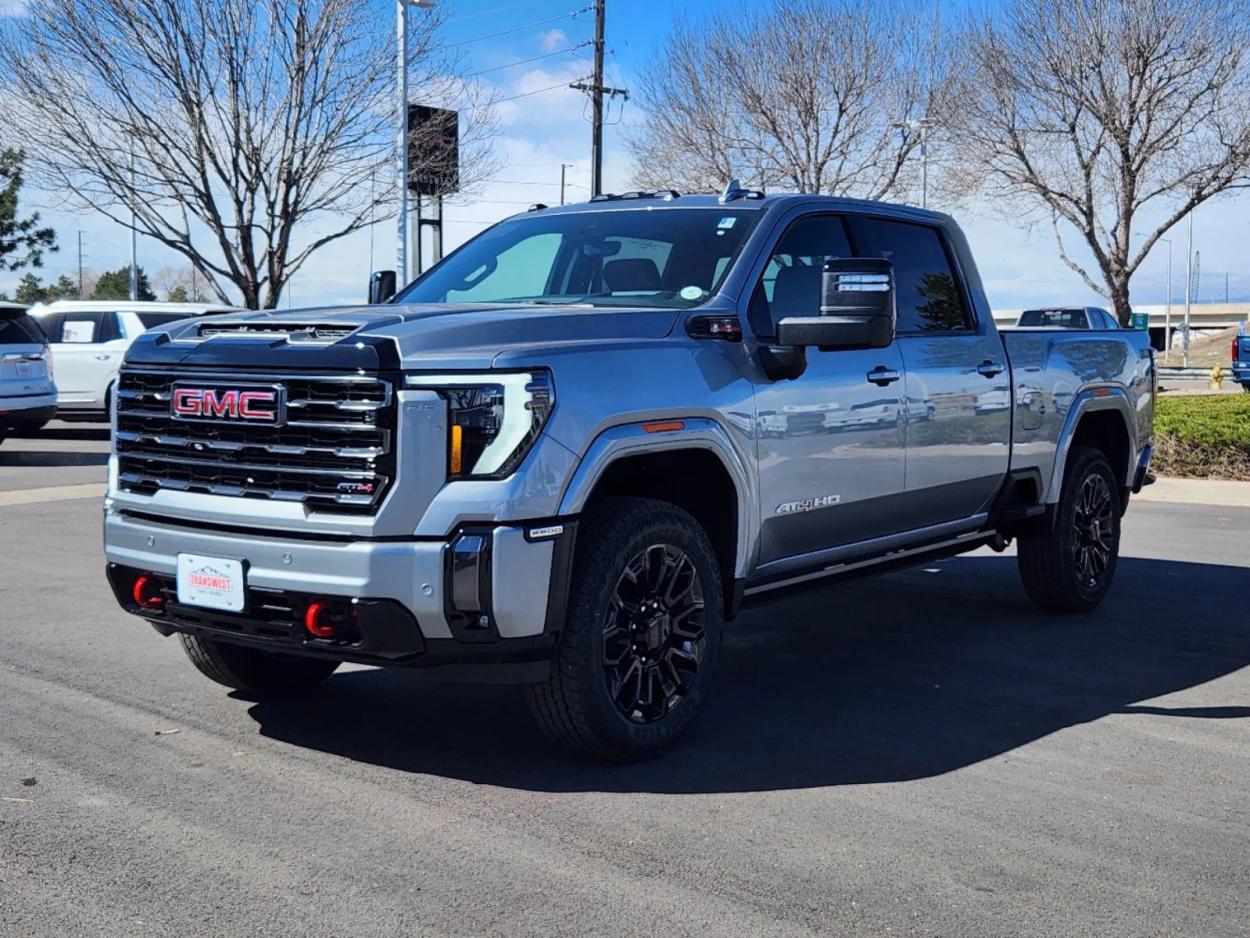 2024 GMC Sierra 2500HD AT4 | Photo 3 of 31