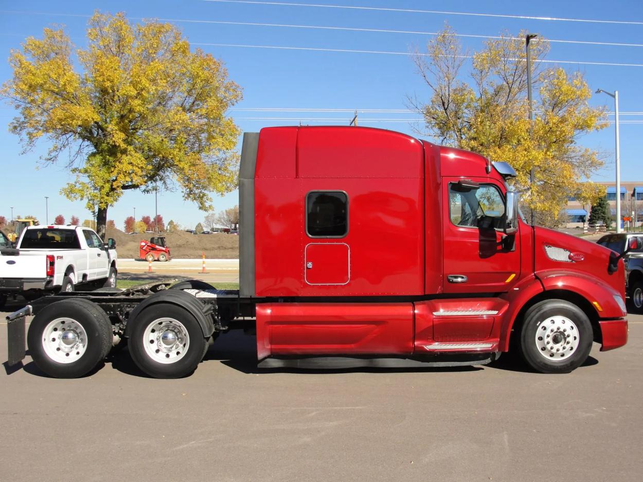 2019 Peterbilt 579 | Photo 6 of 16