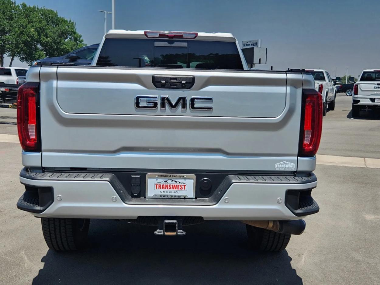 2022 GMC Sierra 3500HD Denali | Photo 12 of 28