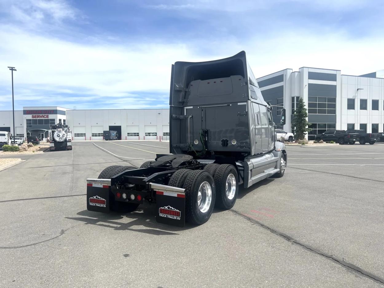 2022 Western Star 57X | Photo 5 of 19