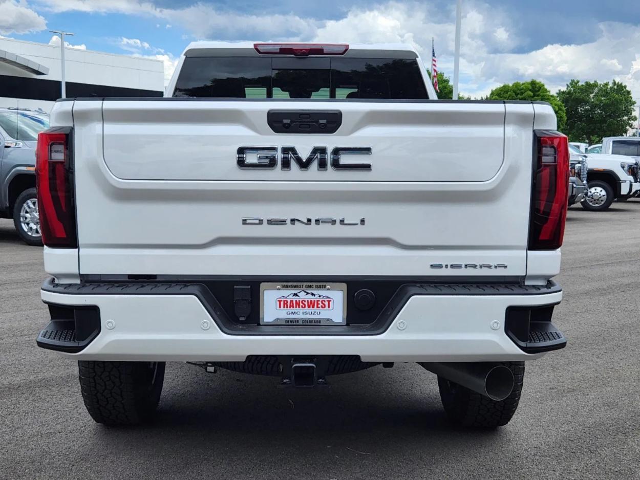 2024 GMC Sierra 2500HD Denali Ultimate | Photo 11 of 28