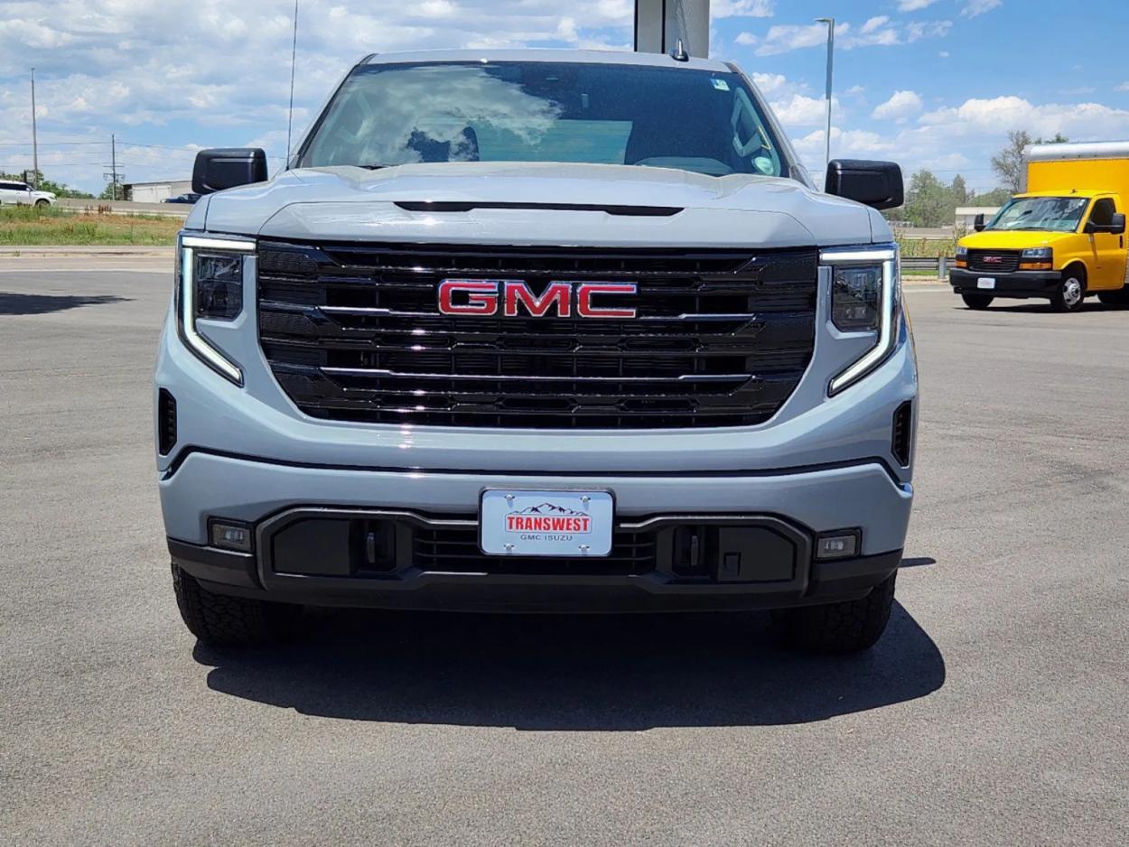 2024 GMC Sierra 1500 Elevation | Photo 4 of 27