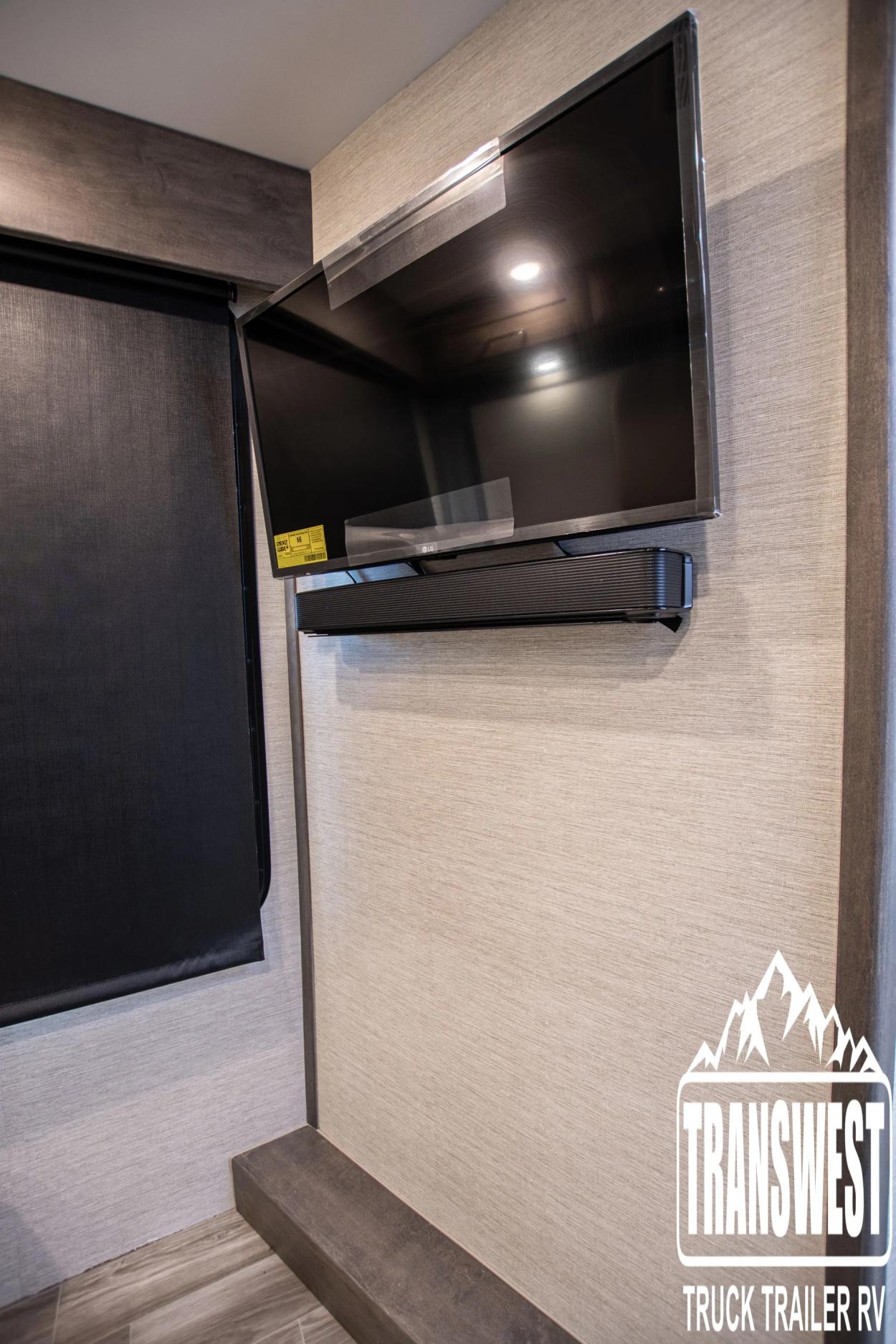 2024 Tiffin Wayfarer 25 RLW | Photo 23 of 24