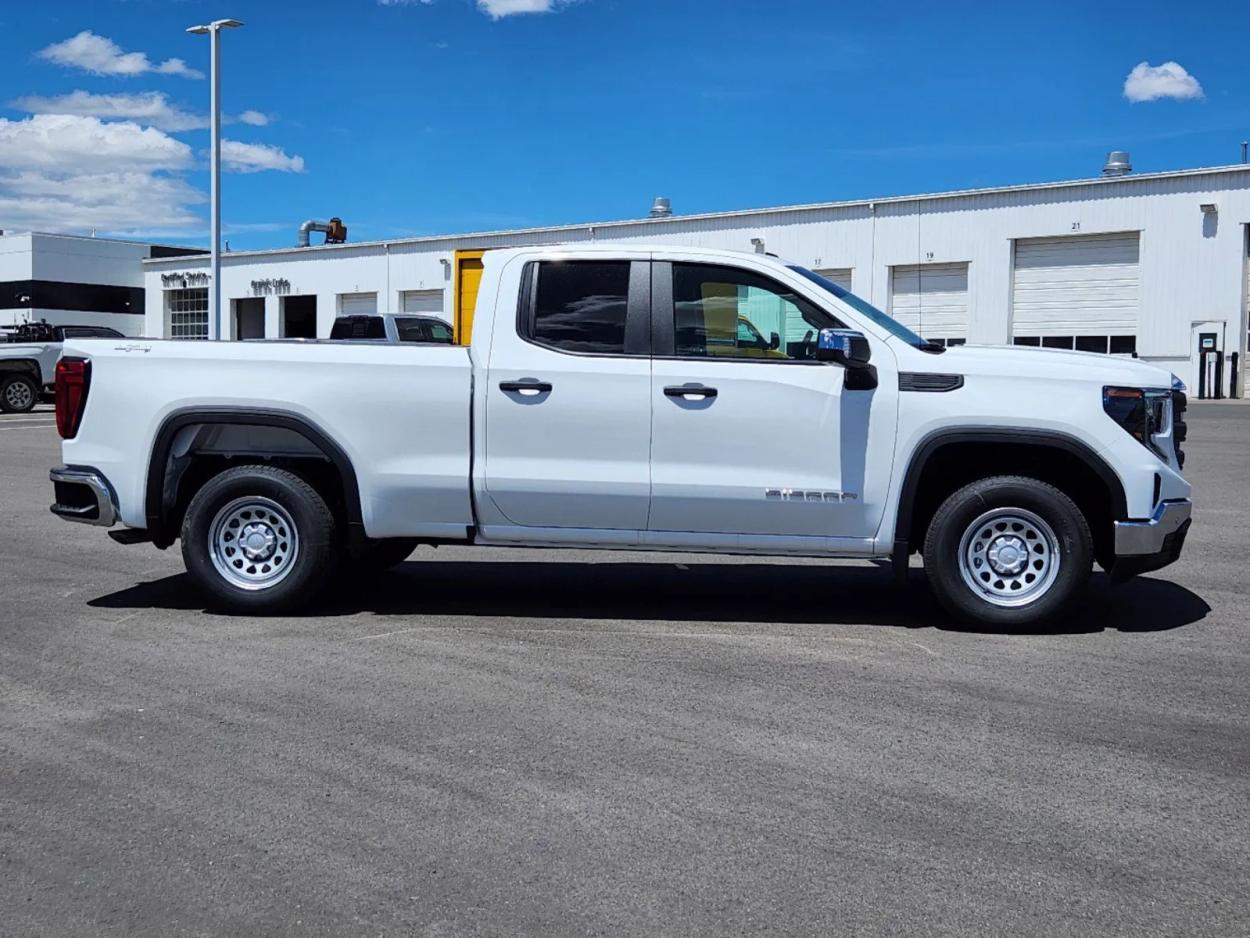 2024 GMC Sierra 1500 Pro 