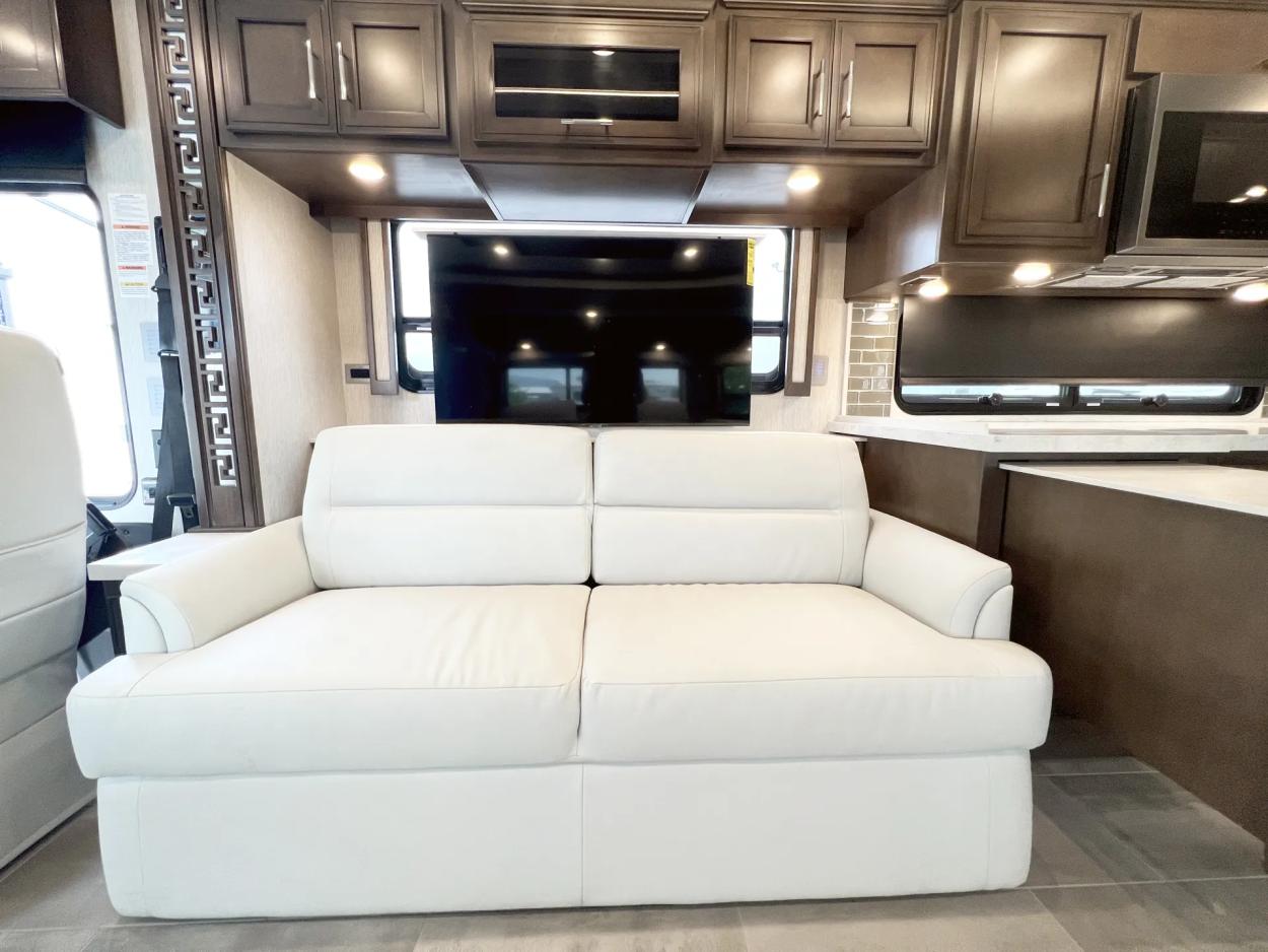 2023 Newmar Ventana 4369 | Photo 6 of 22