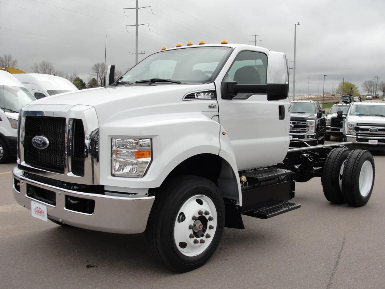 2025 Ford F-650 