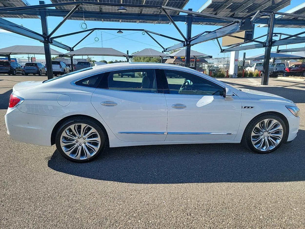 2017 Buick LaCrosse Premium | Photo 5 of 16