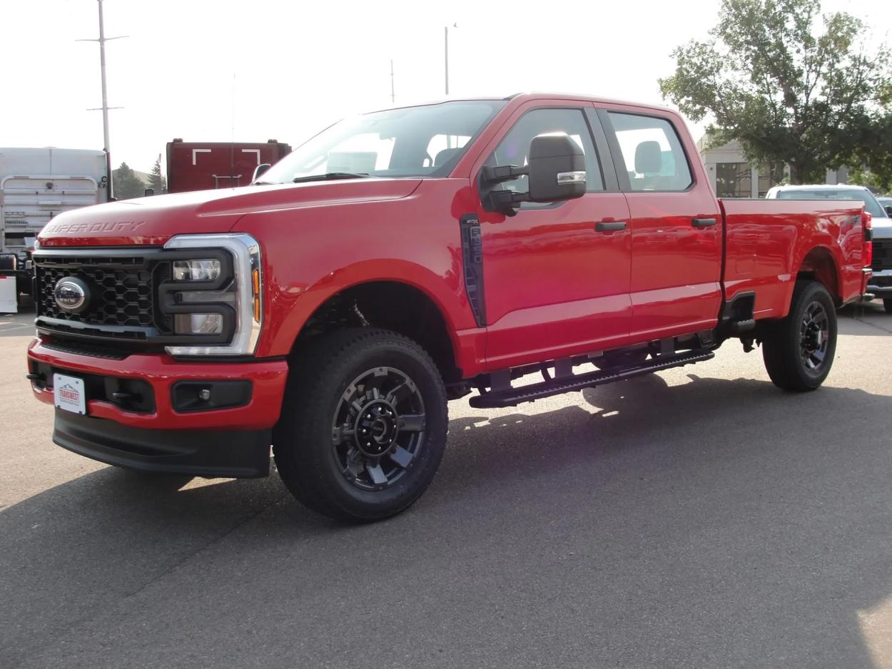 2024 Ford F-350 | Photo 1 of 17