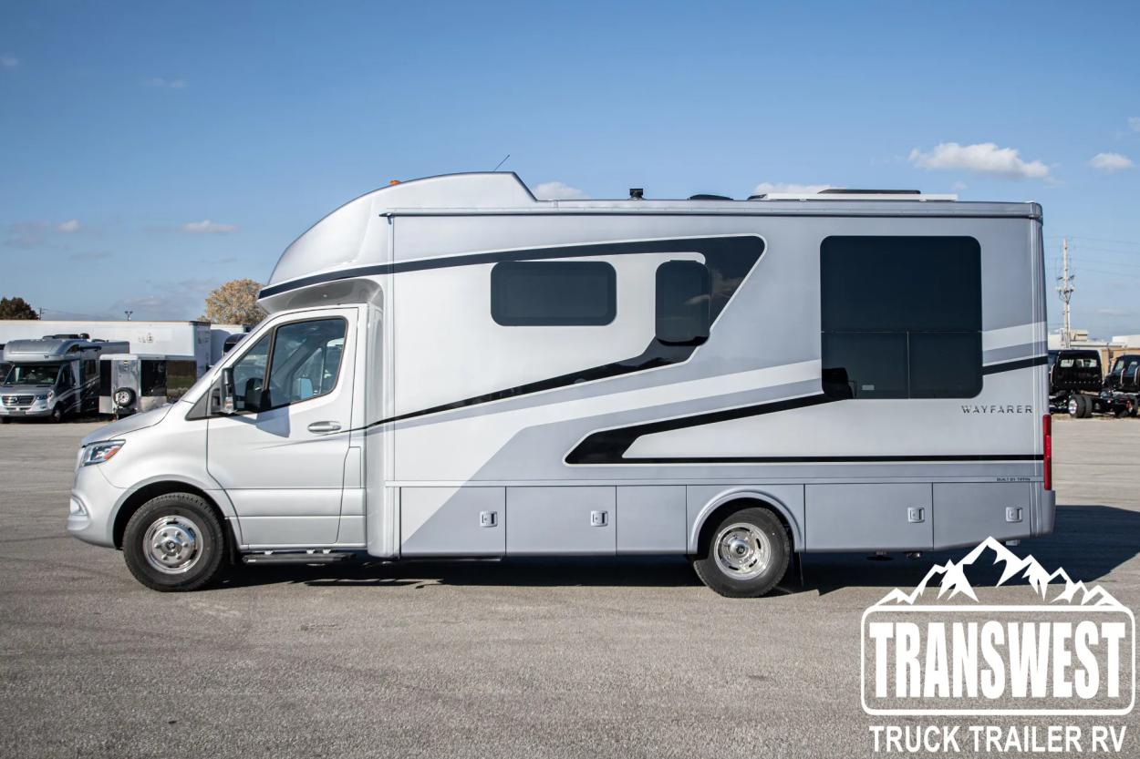 2024 Tiffin Wayfarer 25 RLW 