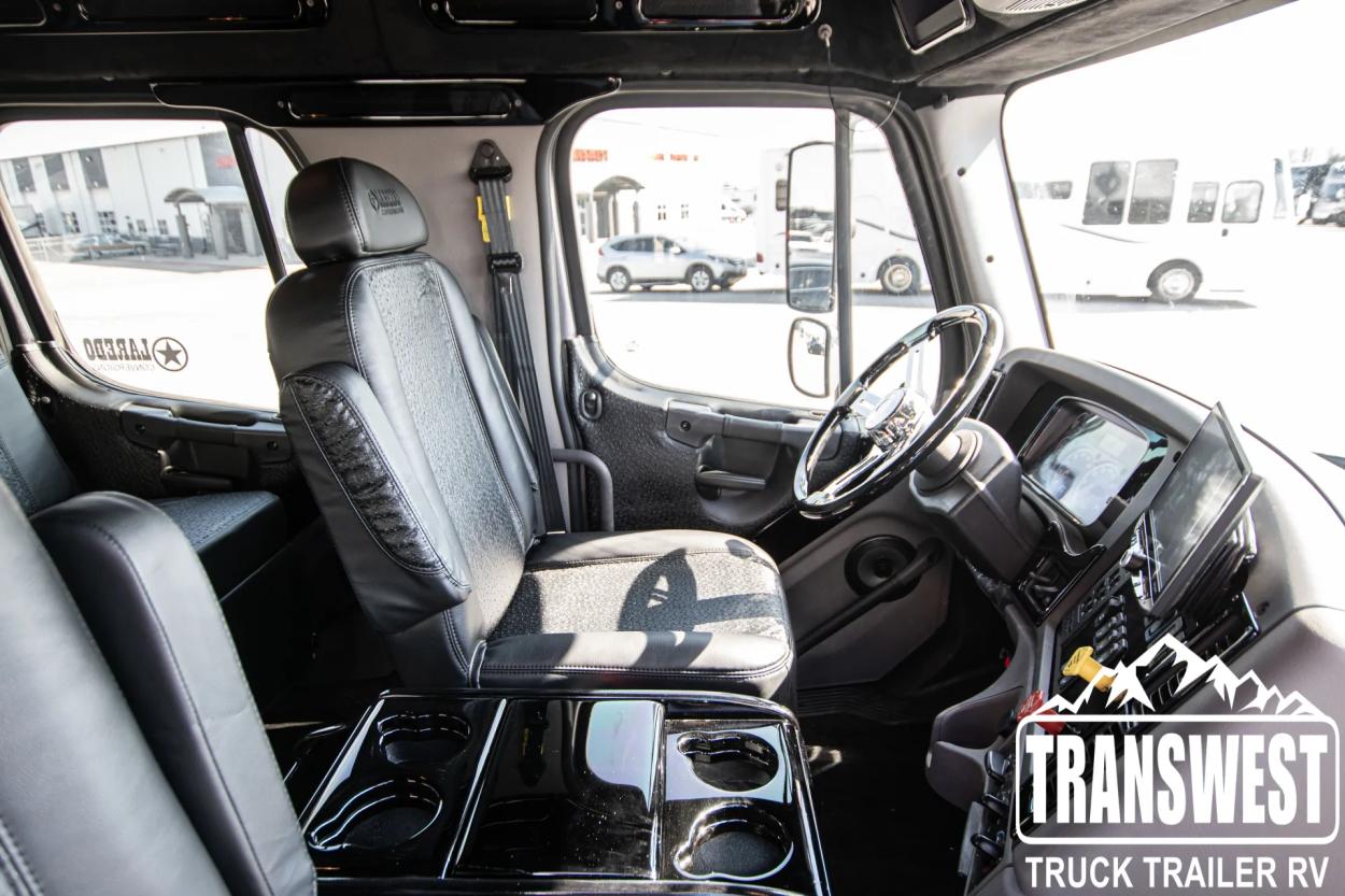 2023 Freightliner M2 106 Laredo | Photo 15 of 22