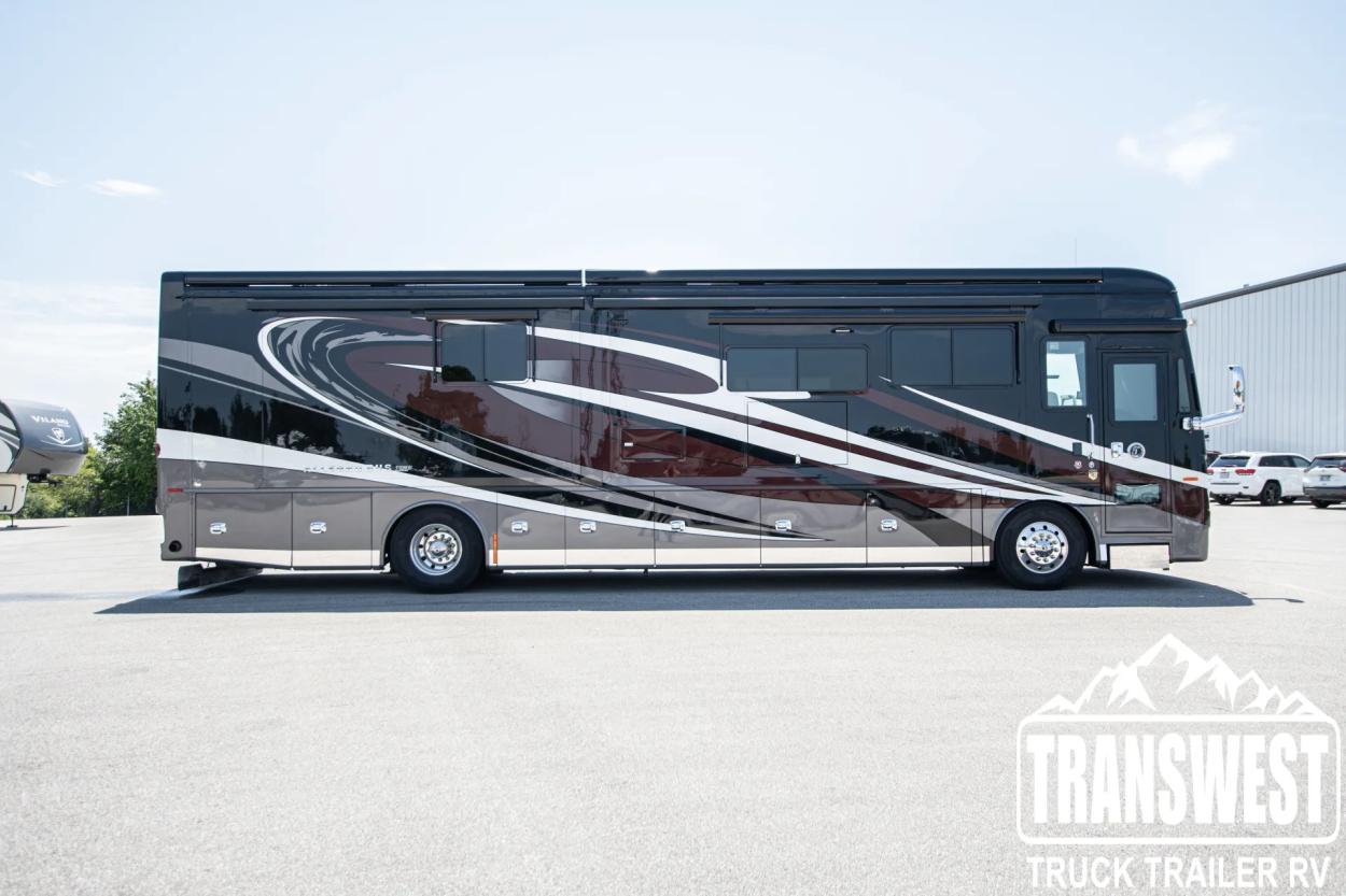 2023 Tiffin Allegro Bus 40IP | Photo 3 of 27