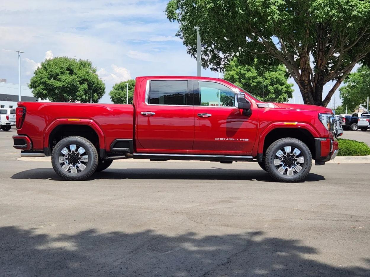 2024 GMC Sierra 2500HD Denali | Photo 1 of 28