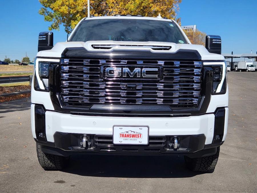 2025 GMC Sierra 2500HD Denali Ultimate | Photo 4 of 31