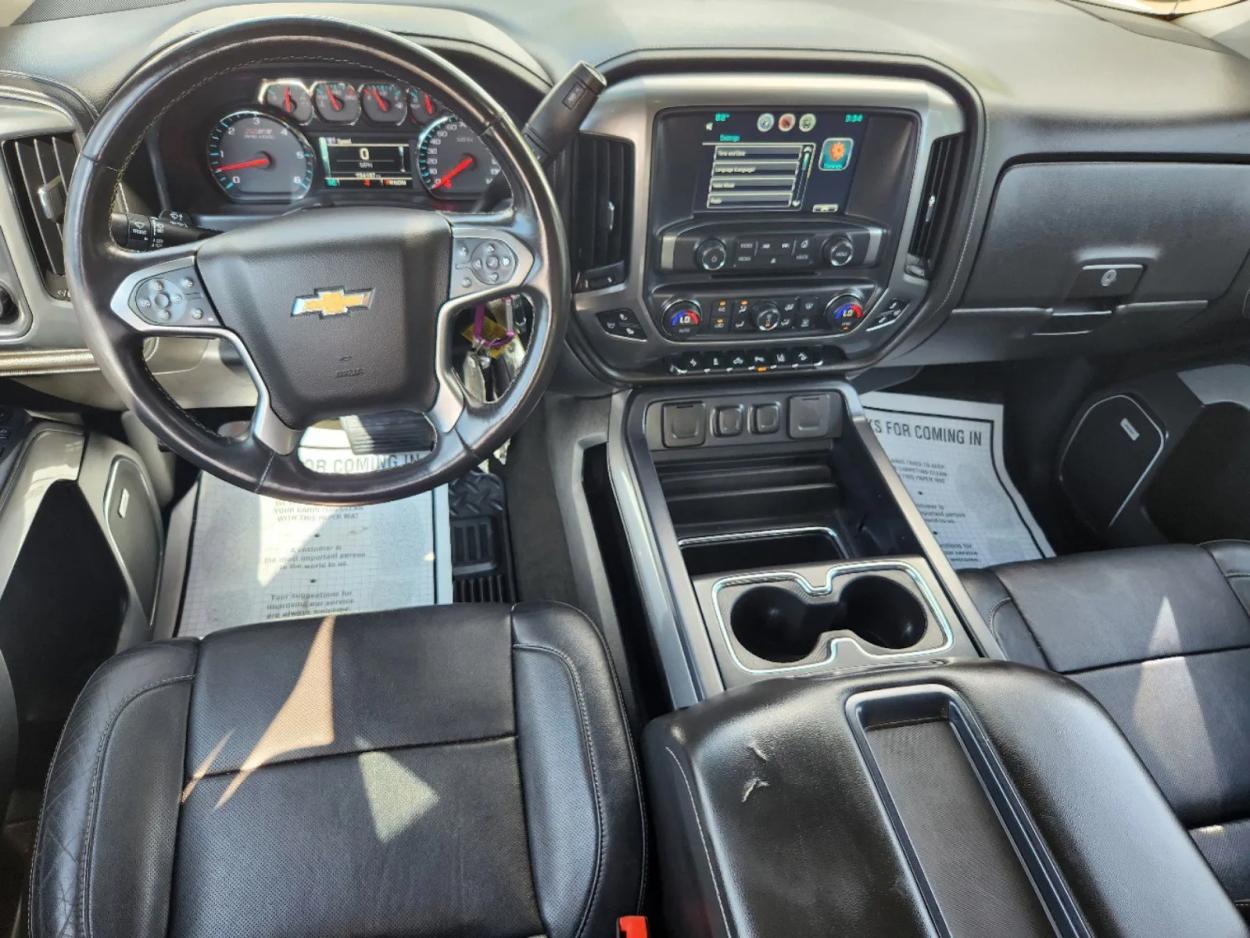 2015 Chevrolet Silverado 1500 LTZ | Photo 10 of 28