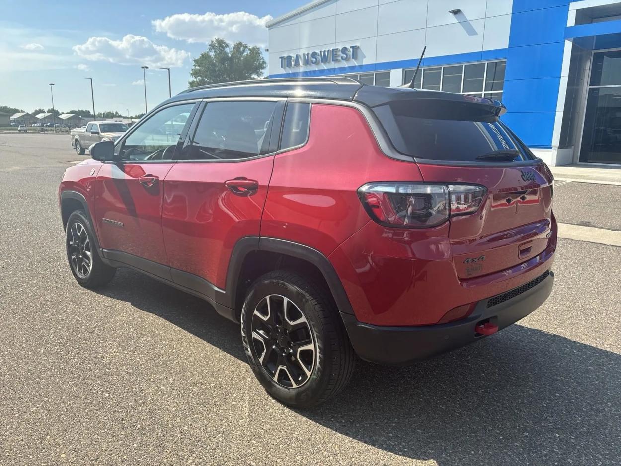 2021 Jeep Compass Trailhawk | Photo 2 of 24