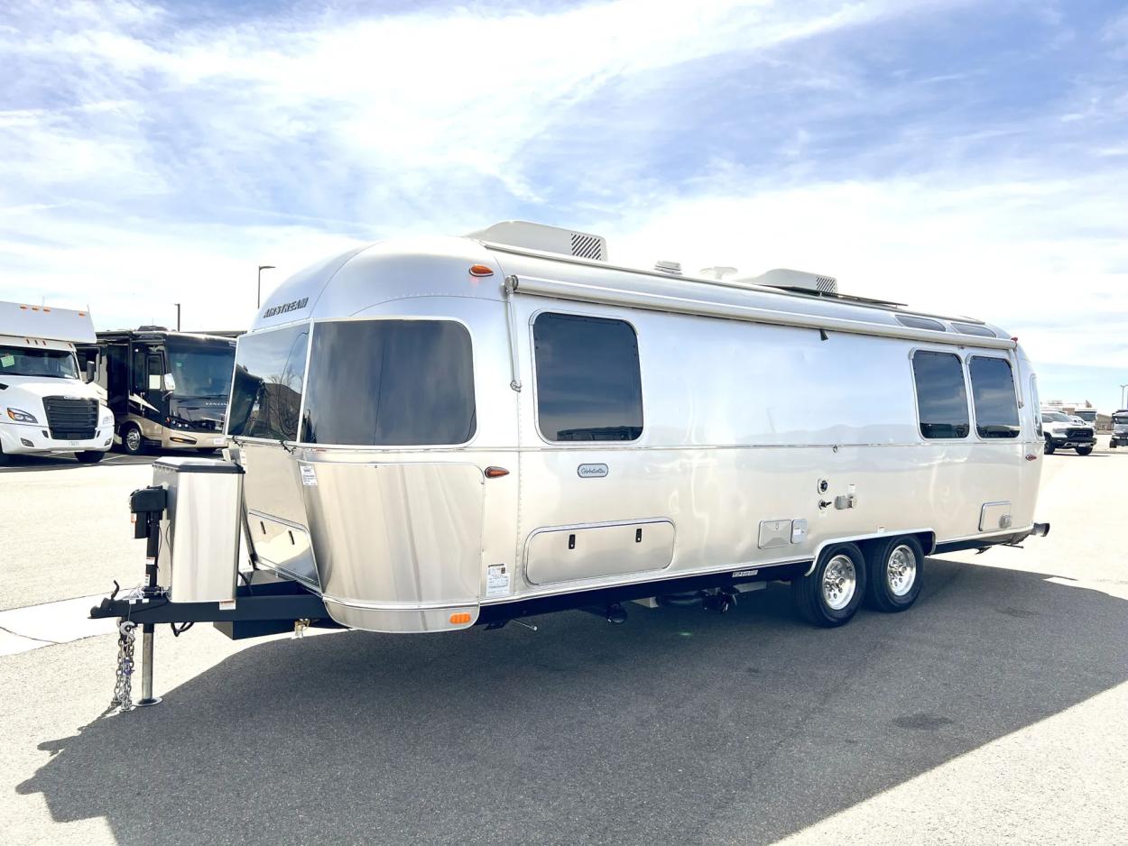 2023 Airstream Globetrotter M-27FB | Photo 21 of 23