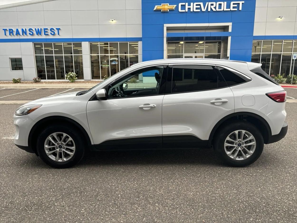 2021 Ford Escape SE 