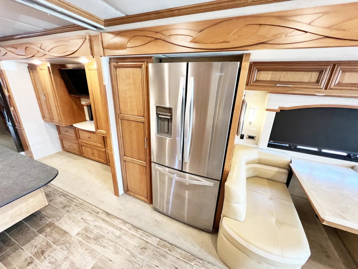 2018 Newmar Ventana 4369 | Photo 12 of 33