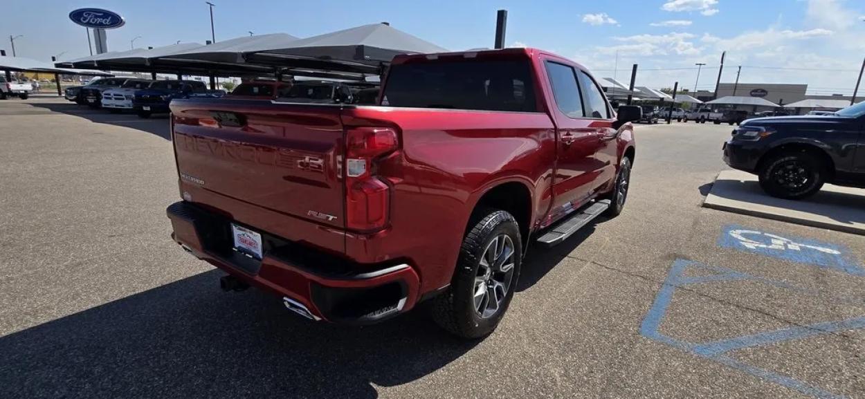 2023 Chevrolet Silverado 1500 | Photo 5 of 30