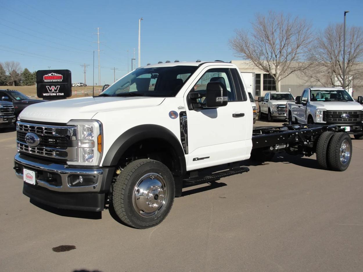 2024 Ford F-550 