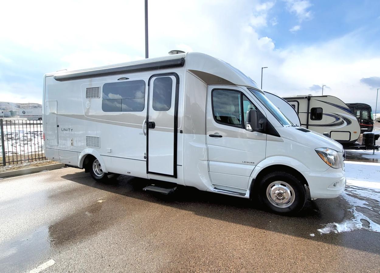 2018 Leisure Travel Van Unity U24MB