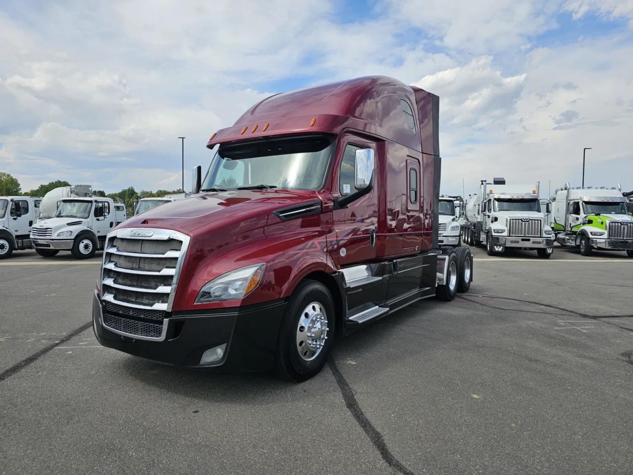 2019 Freightliner Cascadia 126 